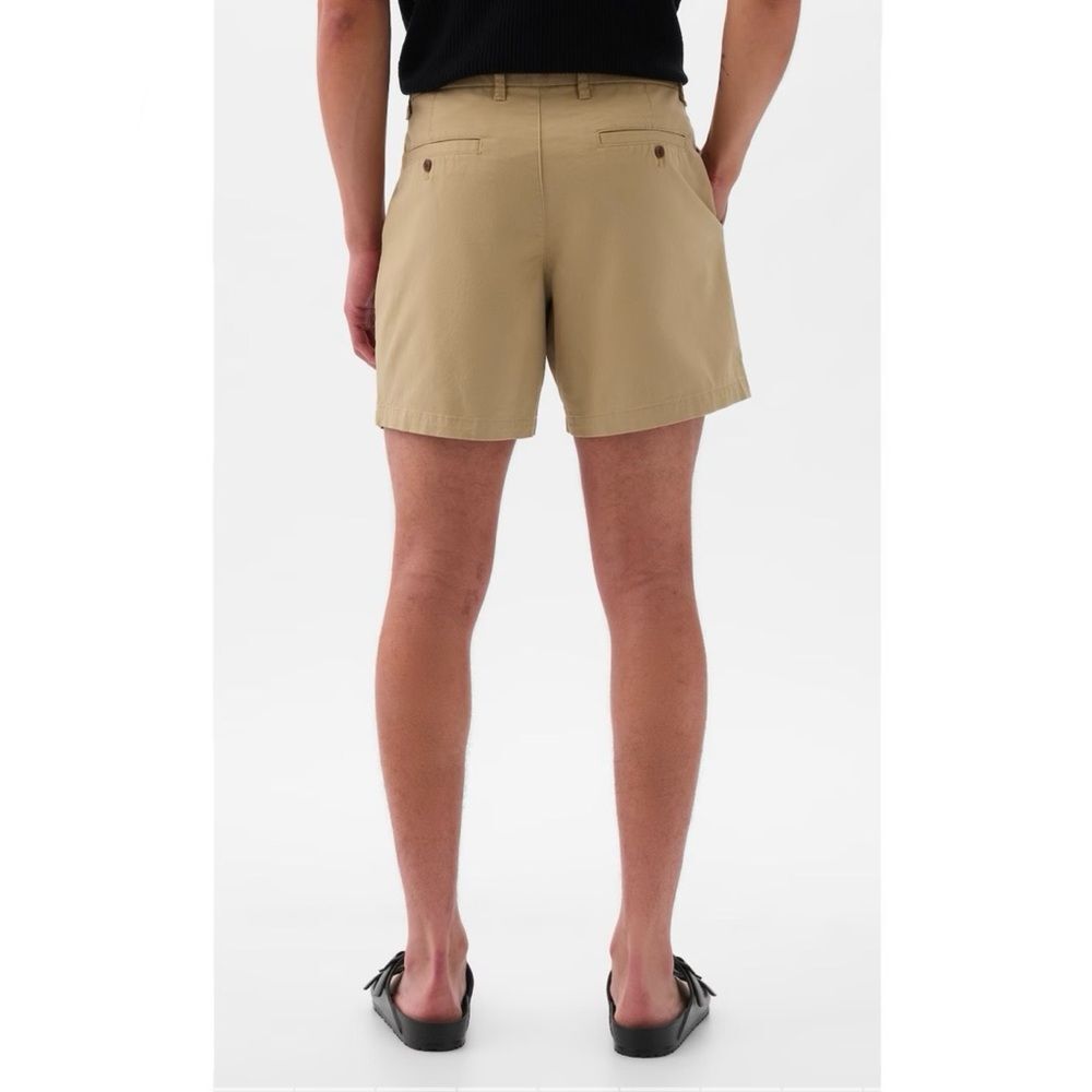 GAP NWT Men’s 6” Shorts Chino Iconic Khaki Tan Size 29 - Picture 2 of 9